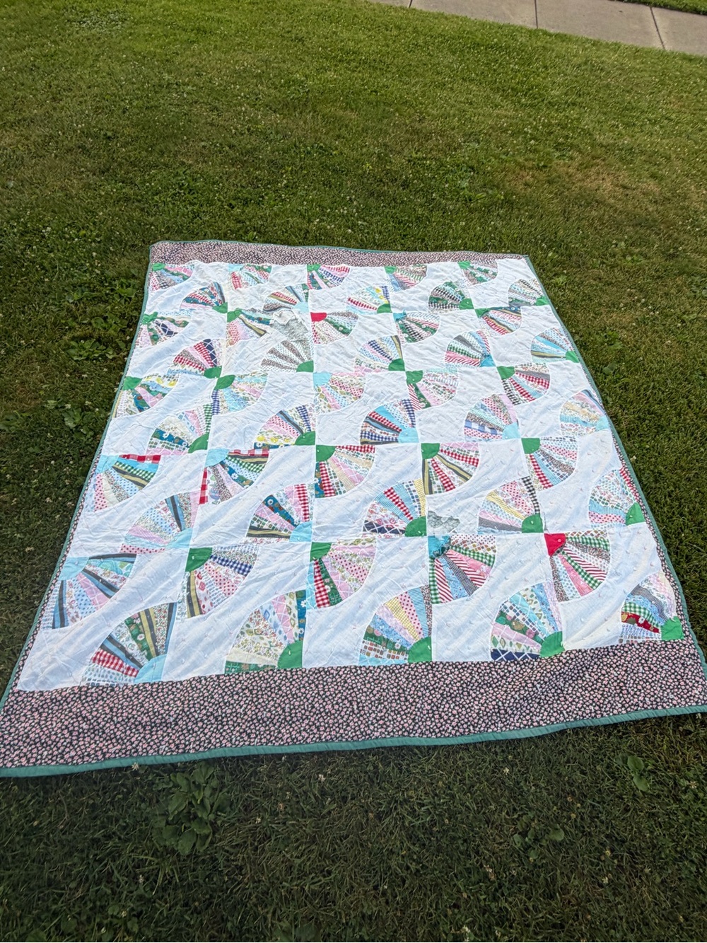 Vintage crazy quilt patchwork quilt 73" x 85" grandmother's fan shaped blocks